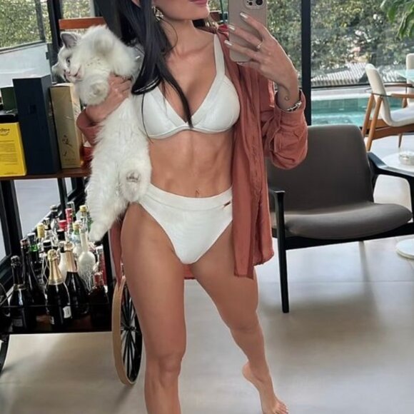 High-Waisted Bikini Set – Off White Two-Piece Swimsuit for Women - Picture 2 of 3